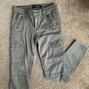 Skinny cargo pants!